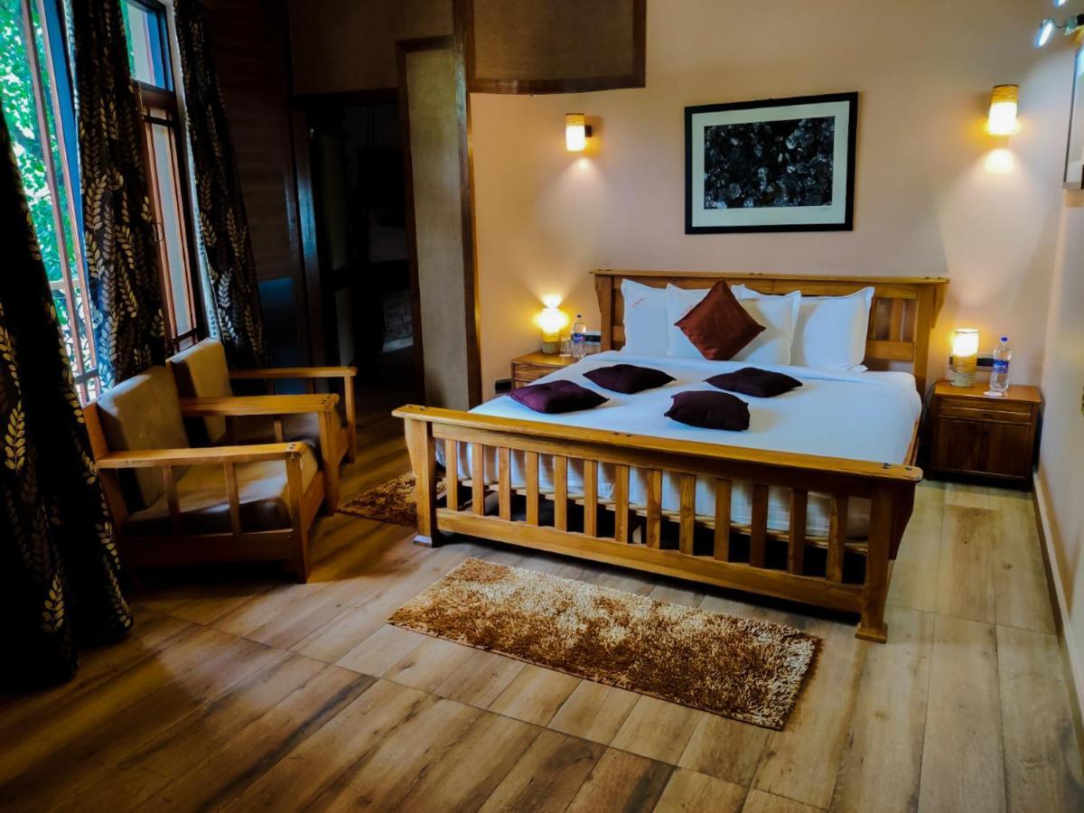 The Divine Hima Hotel Дхарамсала Екстериор снимка