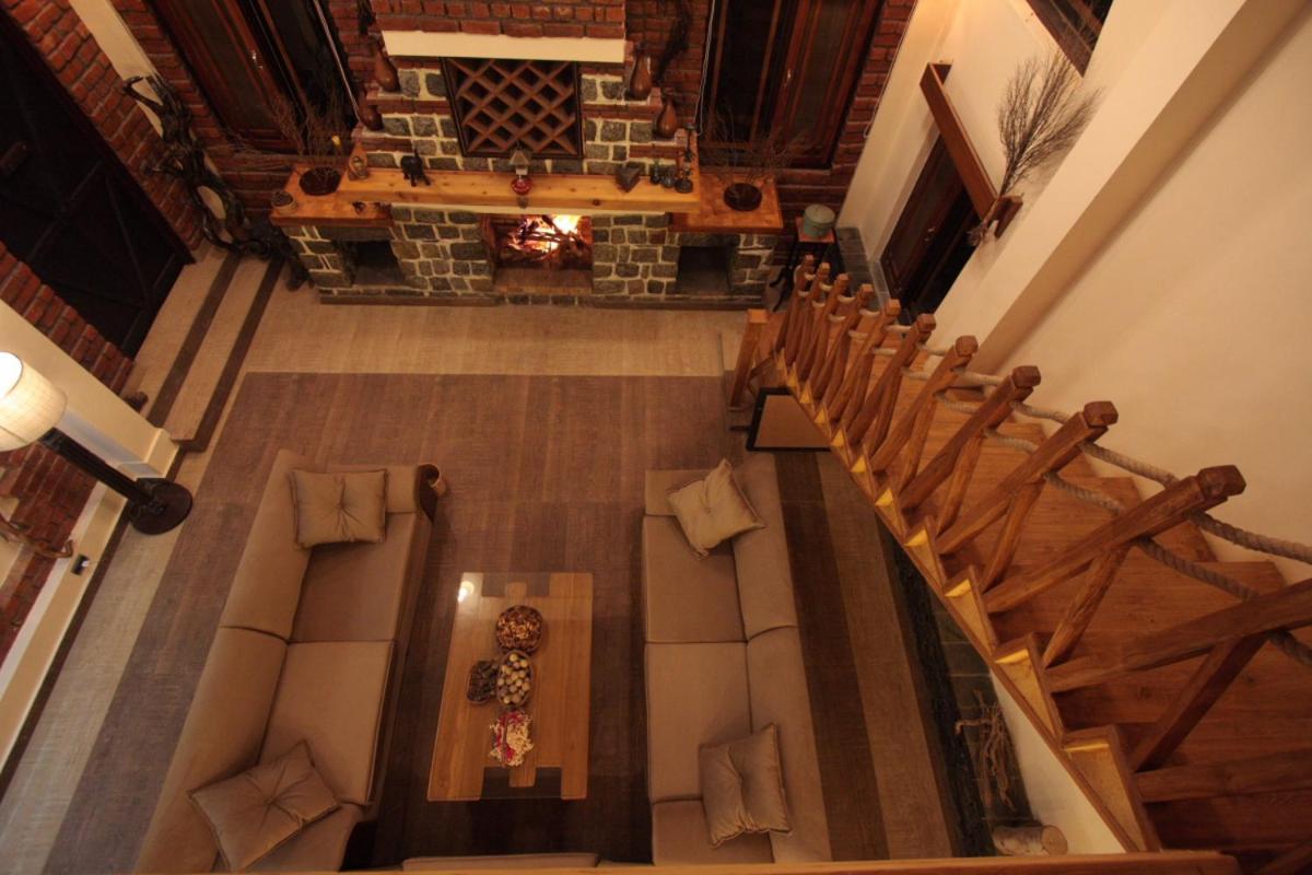 The Divine Hima Hotel Дхарамсала Екстериор снимка