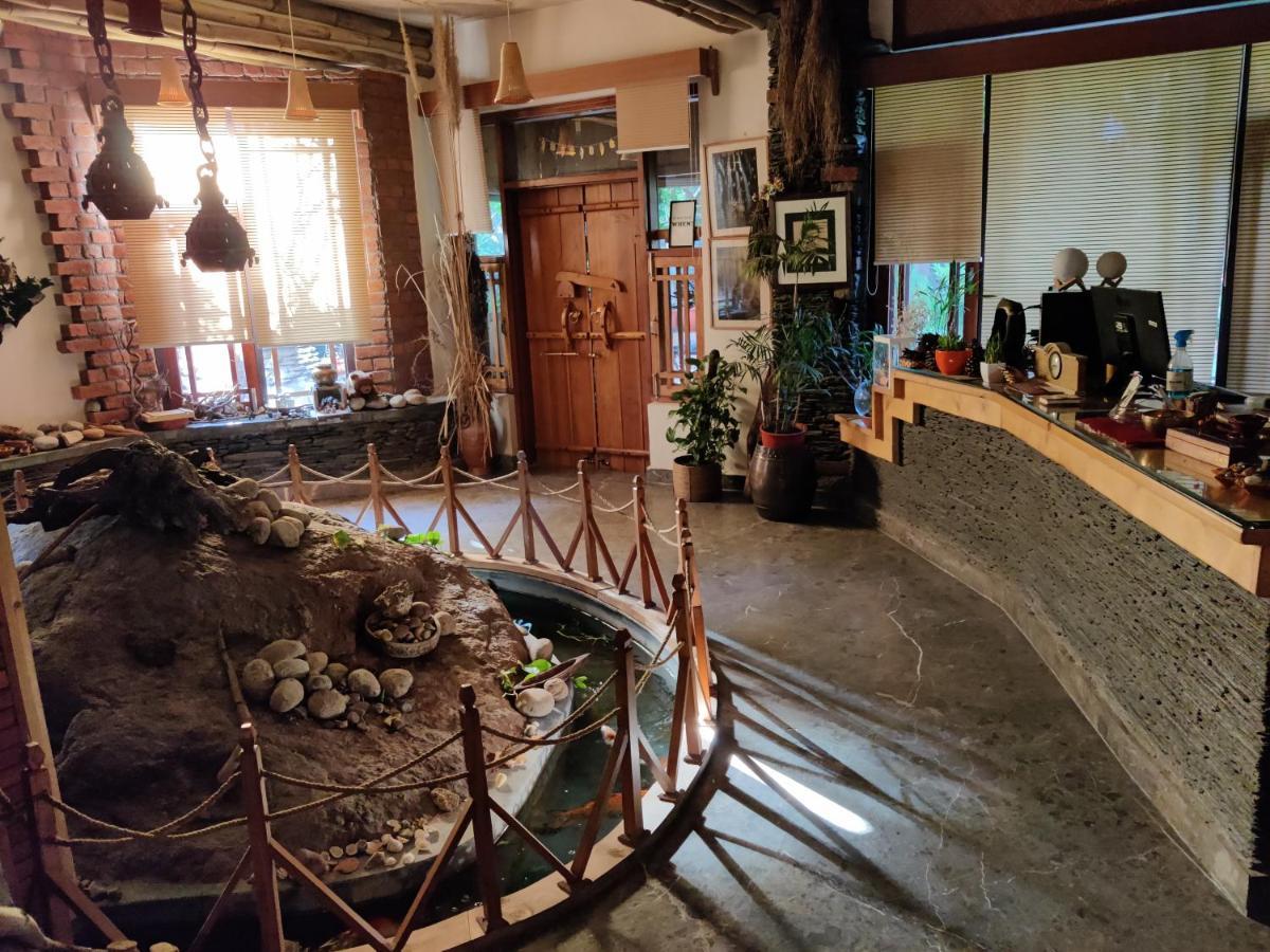 The Divine Hima Hotel Дхарамсала Екстериор снимка