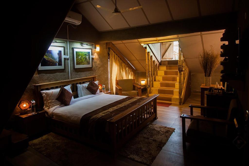 The Divine Hima Hotel Дхарамсала Екстериор снимка