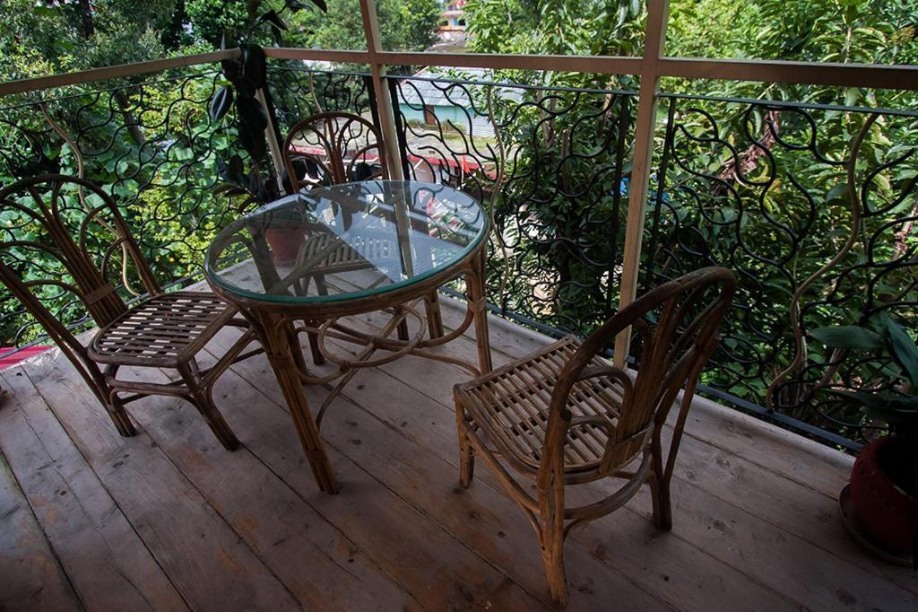 The Divine Hima Hotel Дхарамсала Екстериор снимка